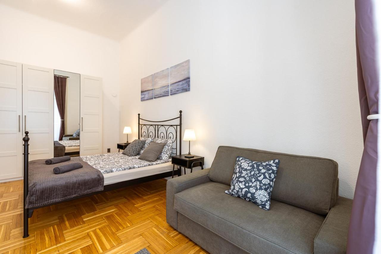Lovely Apartment Close To Synagogue And Szimpla Garden Budapest Bagian luar foto