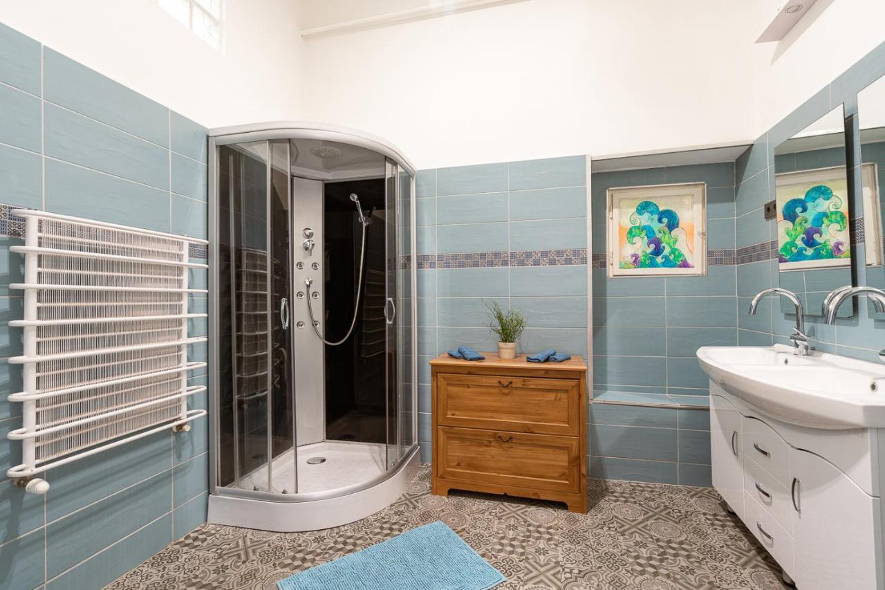 Lovely Apartment Close To Synagogue And Szimpla Garden Budapest Bagian luar foto